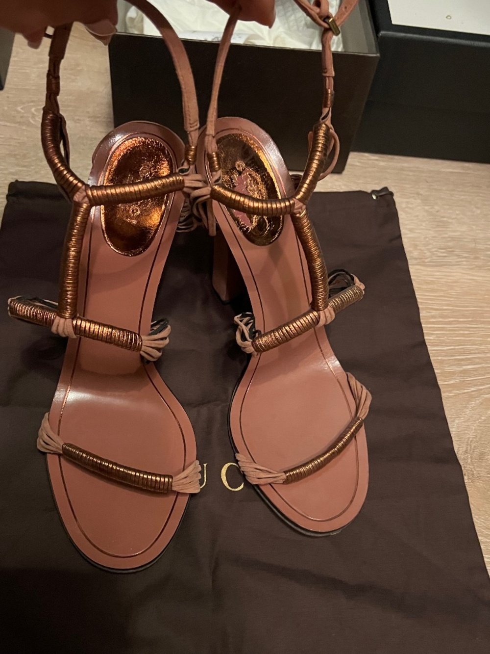 💯 Authentic 💯🔥 GUCCI ANITA HEELS 🔥